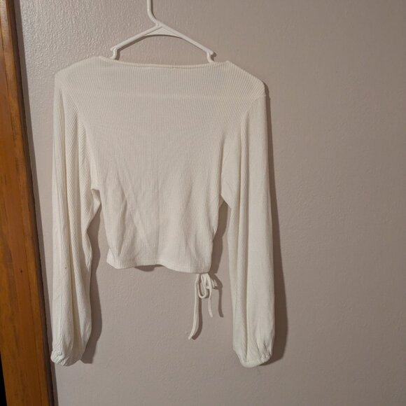 Grade & Gather | Long-Sleeve Cropped Wrap - Picture 2 of 2